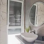 2 Bedroom Awesome In *