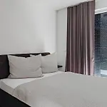 2 Bedroom Awesome Apartment In Medulin Semesterbostad