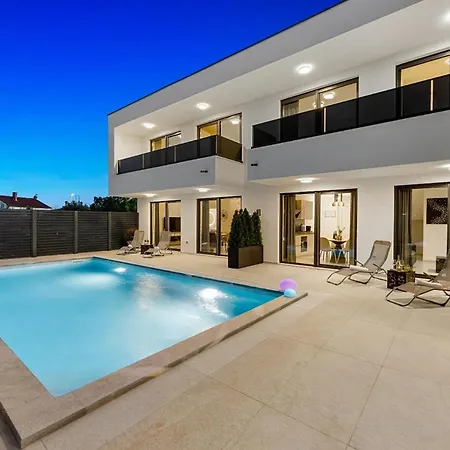 2 Bedroom Awesome In * Medulin
