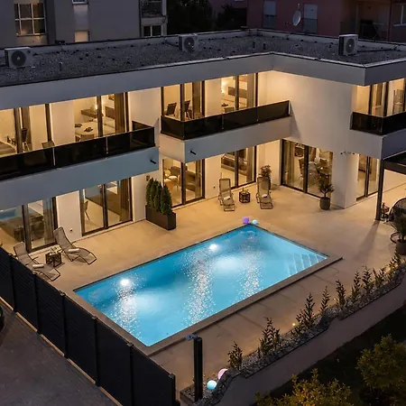 2 Bedroom Awesome In Hébergement de vacances Medulin