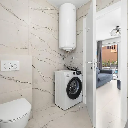 2 Bedroom Awesome In *