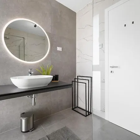 2 Bedroom Awesome In * Medulin